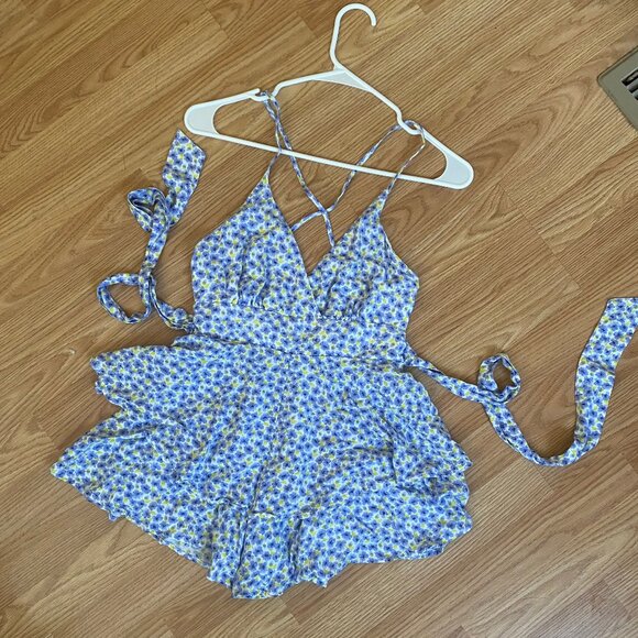 Summer Romper with Ruffle Shorts - Picture 1 of 2